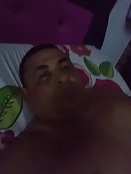 Snapshot of Pipuloc chatting on June 14, 2:46 am Pipuloc online show from June 14, 2:46 am