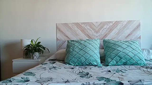 secretmuses online show from February 8, 4:10 pm