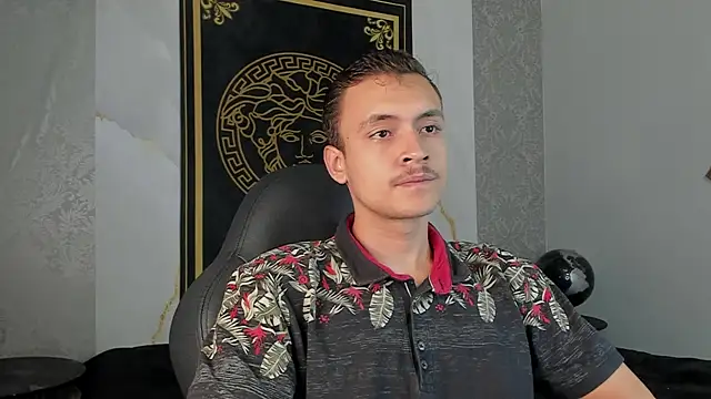 Desmon Clark online show from January 5, 6:02 am