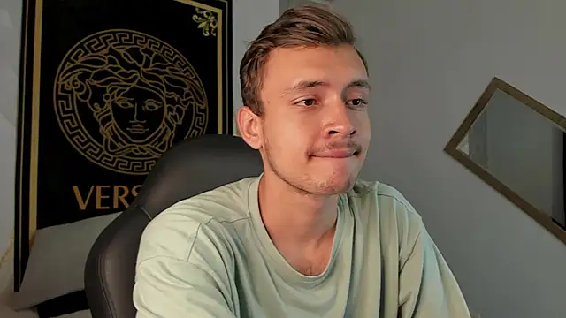 Desmon Clark online show from January 17, 9:39 pm