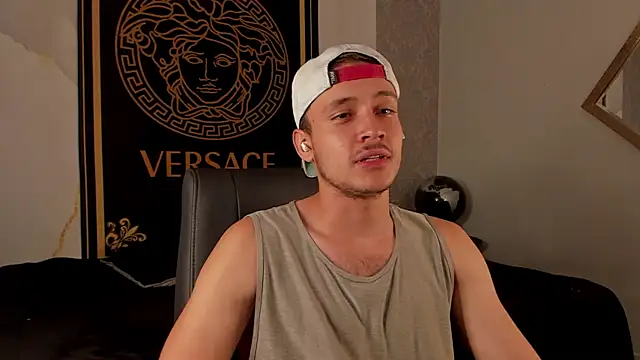 Desmon Clark online show from September 18, 11:51 pm