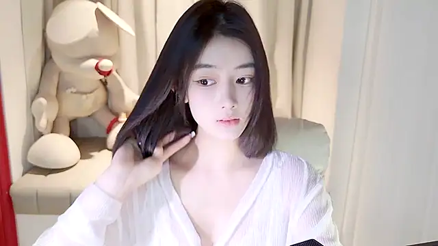 initial-lucky online show from January 3, 1:03 pm