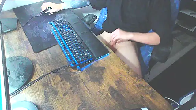 Snapshot of WouldLovetoFuckYou666 chatting on November 30, 11:42 pm WouldLovetoFuckYou666 online show from November 30, 11:42 pm