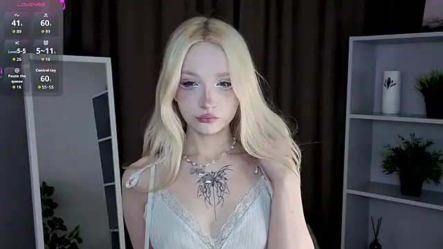 Snapshot of Naughty__Couplles chatting on March 11, 3:01 am Naughty Couplles online show from March 11, 3:01 am
