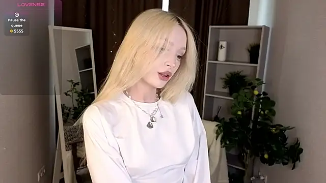 Snapshot of Naughty__Couplles chatting on April 22, 3:53 am Naughty Couplles online show from April 22, 3:53 am