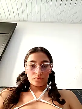 Ary-18 online show from November 11, 1:33 pm