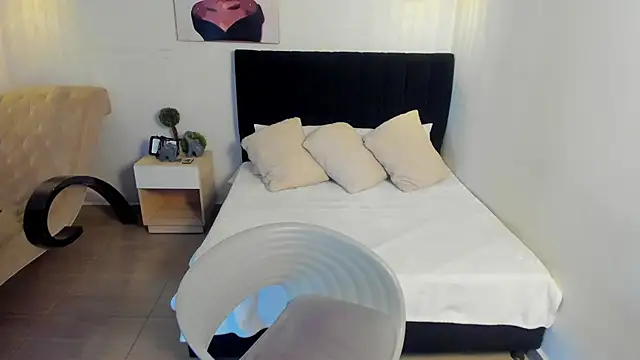 Scarlett  bell online show from October 9, 12:58 pm