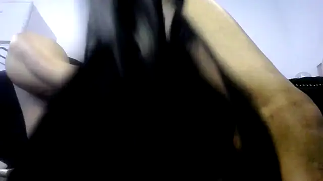 Snapshot of Niquitasparkles chatting on February 7, 12:20 am Niquitasparkles online show from February 7, 12:20 am