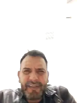 Snapshot of RogueTraveler chatting on February 11, 9:35 pm RogueTraveler online show from February 11, 9:35 pm