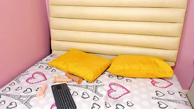 ZaritaLenon online show from September 30, 8:47 pm