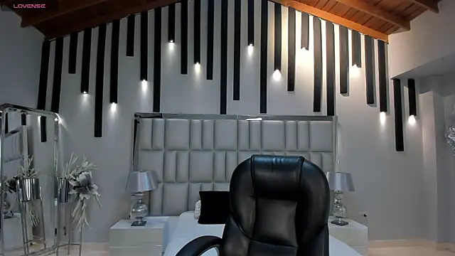 AmberFarrell online show from May 12, 8:06 pm