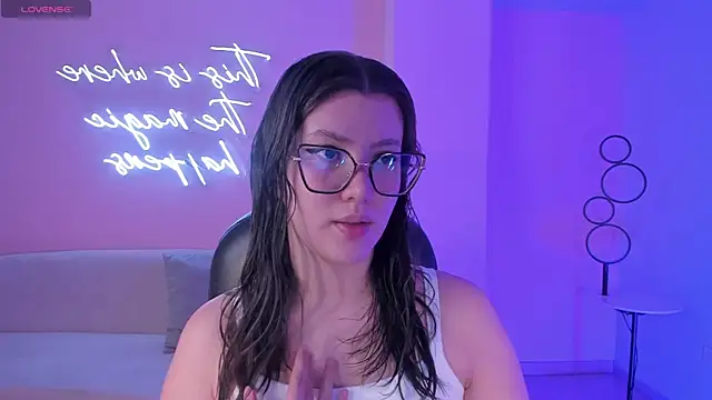 AmberFarrell online show from June 20, 8:11 pm