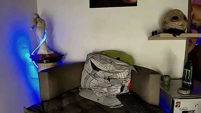 Morgann jones online show from July 17, 9:38 am