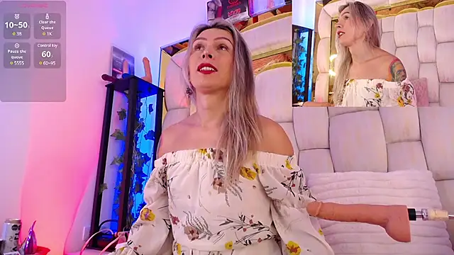 Snapshot of Princess_Helena chatting on January 23, 1:51 am Princess Helena online show from January 23, 1:51 am