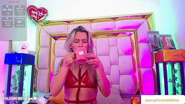 Snapshot of Princess_Helena chatting on March 18, 4:37 am Princess Helena online show from March 18, 4:37 am