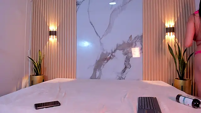 Snapshot of valentina_lux chatting on December 27, 7:18 am valentina lux online show from December 27, 7:18 am