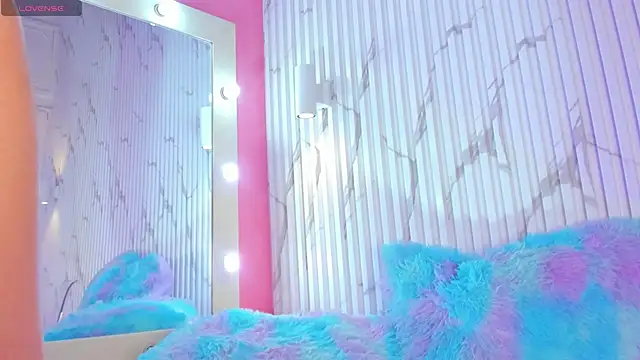 valentina lux online show from October 16, 7:37 pm