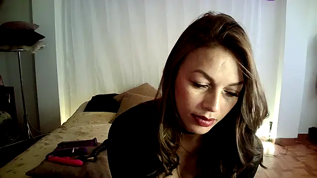 Snapshot of Hanna_Charming chatting on November 7, 5:35 pm Hanna Charming online show from November 7, 5:35 pm