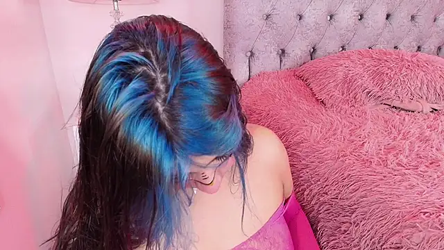 Salem skyler  online show from October 17, 4:04 am