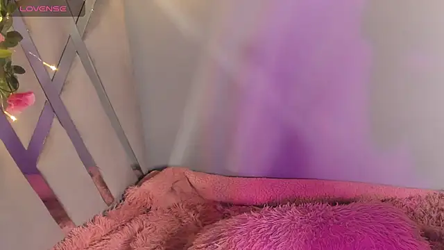 Salem skyler  online show from July 28, 1:34 am