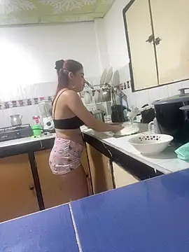 Darlyhooper1- online show from March 13, 7:28 pm