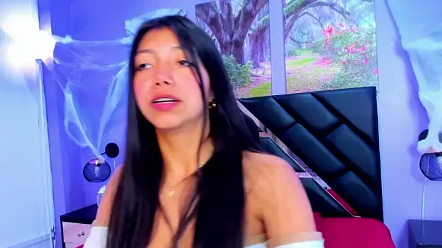 KimberlyVillaLobos online show from October 25, 11:40 am