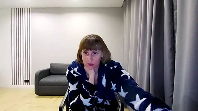 Daniella Lorente online show from January 5, 8:42 pm