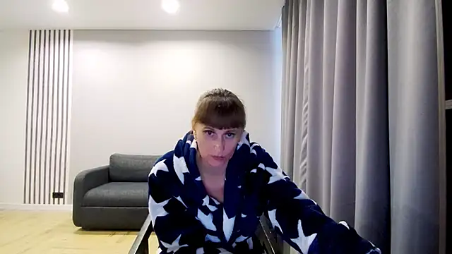 Daniella Lorente online show from February 18, 5:31 am