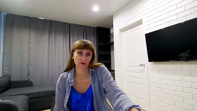 Daniella Lorente online show from October 12, 2:05 pm