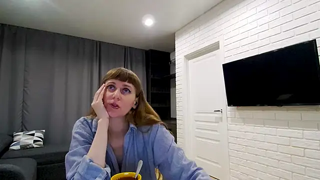 Snapshot of Daniella_Lorente chatting on May 21, 11:45 pm Daniella Lorente online show from May 21, 11:45 pm