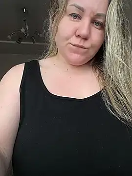 Snapshot of Anna_Curvy chatting on February 11, 6:07 am Anna Curvy online show from February 11, 6:07 am