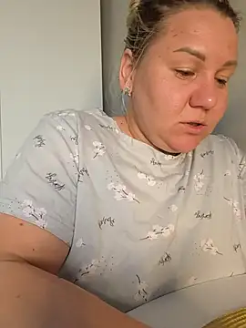 Snapshot of Anna_Curvy chatting on April 1, 2:14 pm Anna Curvy online show from April 1, 2:14 pm