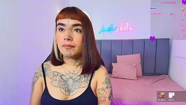 oliviia tay online show from February 18, 7:43 pm