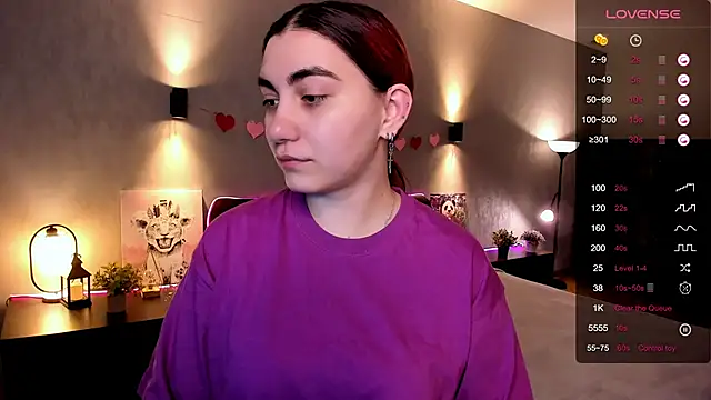 hannacheekss  online show from September 26, 2:04 am