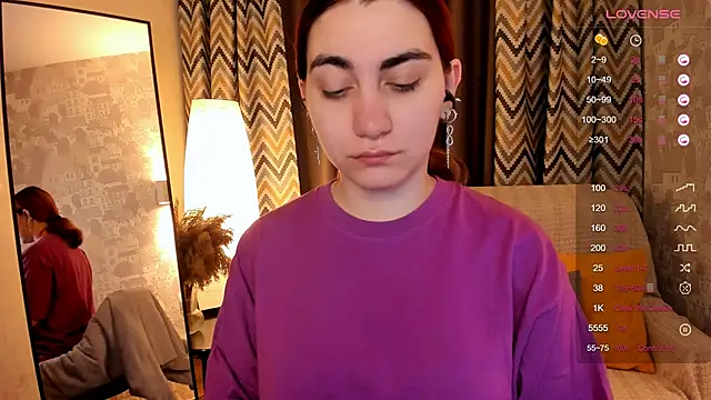 hannacheekss  online show from October 8, 2:09 am