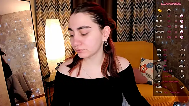 Snapshot of hannacheekss_ chatting on March 27, 2:06 am hannacheekss online show from March 27, 2:06 am