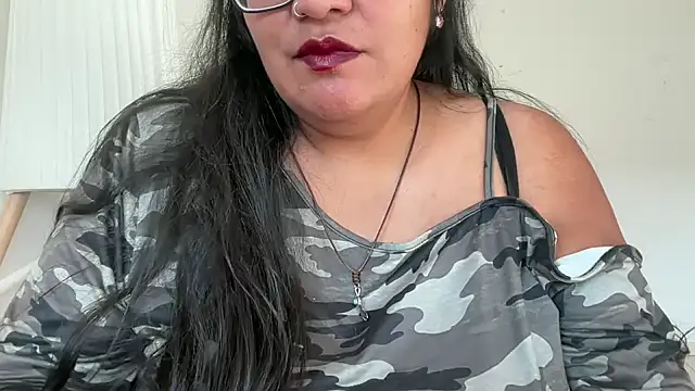 Snapshot of MashaCL chatting on October 10, 9:08 am MashaCL online show from October 10, 9:08 am