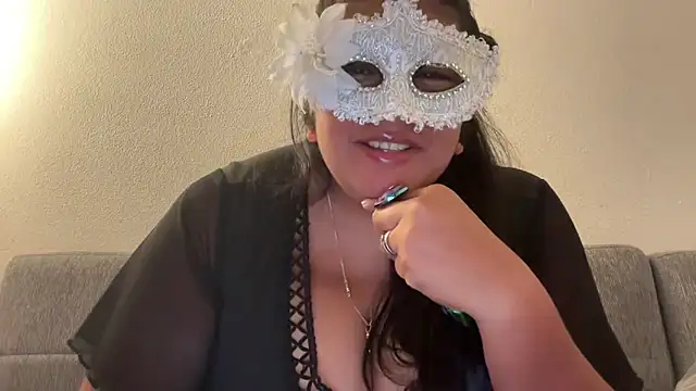 Snapshot of MashaCL chatting on November 1, 5:15 pm MashaCL online show from November 1, 5:15 pm