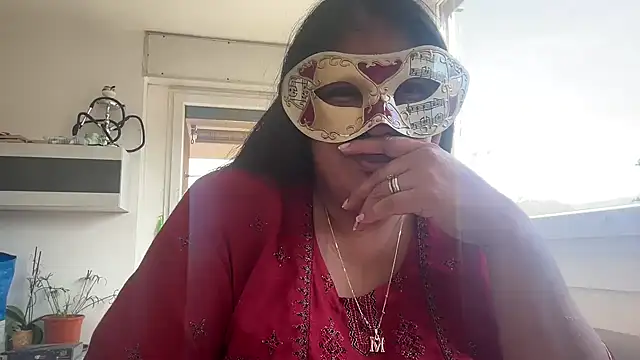 Snapshot of MashaCL chatting on November 7, 10:15 am MashaCL online show from November 7, 10:15 am