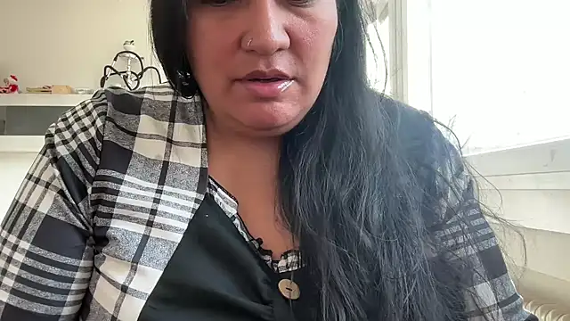 Snapshot of MashaCL chatting on November 13, 9:19 am MashaCL online show from November 13, 9:19 am