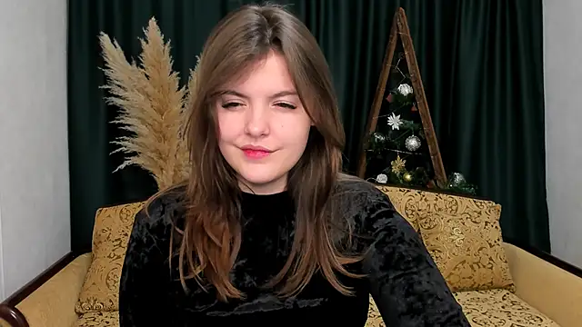 Snapshot of showmeparadise chatting on January 21, 2:37 pm showmeparadise online show from January 21, 2:37 pm