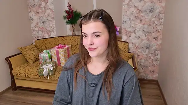 Snapshot of showmeparadise chatting on December 13, 7:53 pm showmeparadise online show from December 13, 7:53 pm