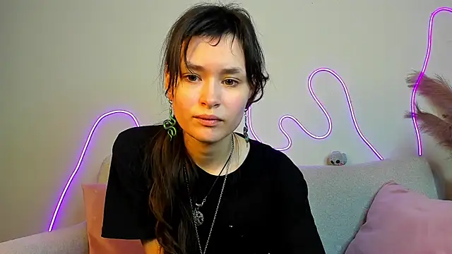 Emily Strikeee online show from February 11, 10:15 am