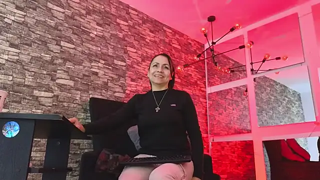 monicarousey online show from January 29, 10:37 am