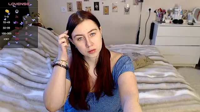 Snapshot of BettyandRich_ chatting on November 13, 8:46 am BettyandRich online show from November 13, 8:46 am