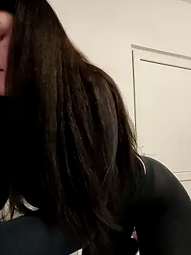 leeya lee online show from January 22, 1:42 am