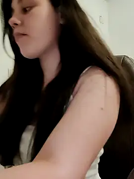 leeya lee online show from February 7, 7:59 pm