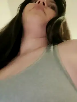 leeya lee online show from February 18, 12:48 am