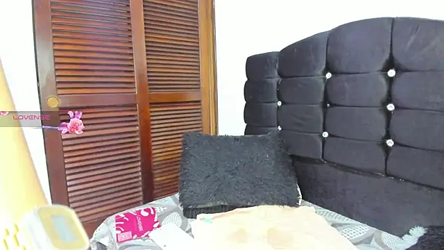 Selenakyle92  online show from July 21, 8:33 pm