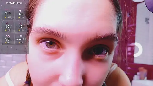 lylylovesyou online show from February 21, 2:07 pm